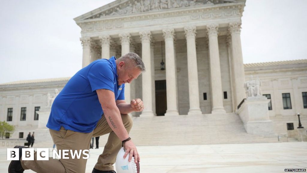 US Supreme Court: Should this coach have been punished for praying?
